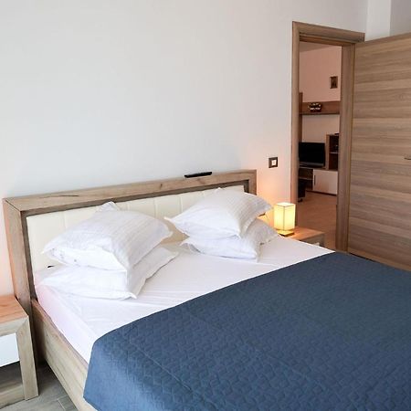 Rubic Apartment Spa N Pool Beach Resort Нэводари Экстерьер фото